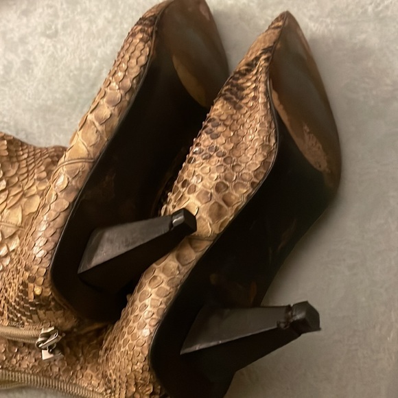 Authentic Vintage VERSACE Genuine Python Boots Size fits 8 half ❤️ GORGEOUS - Picture 9 of 17